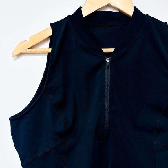 HALARA Black sports top - Picture 2 of 6